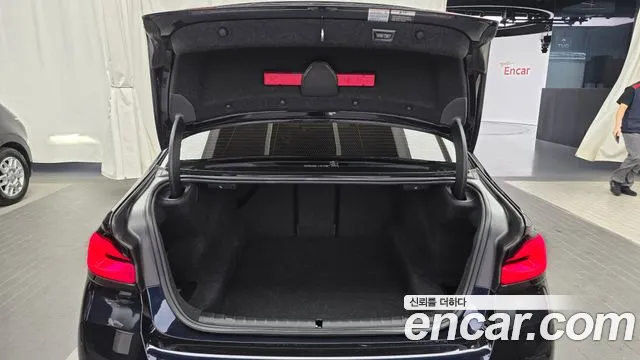 BMW 5 Series G30 — Фото автомобиля 26