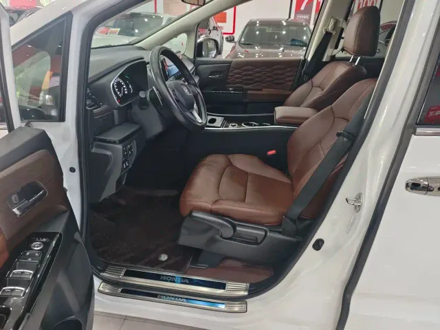 Honda Odyssey — Фото автомобиля 7