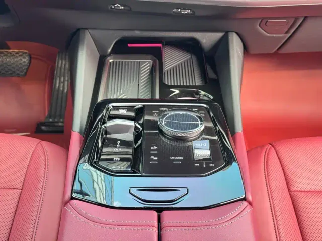 BMW 5 Series — Фото автомобиля 12