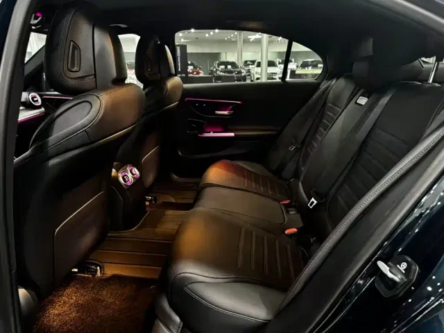 Mercedes-Benz C-Class — Фото автомобиля 9