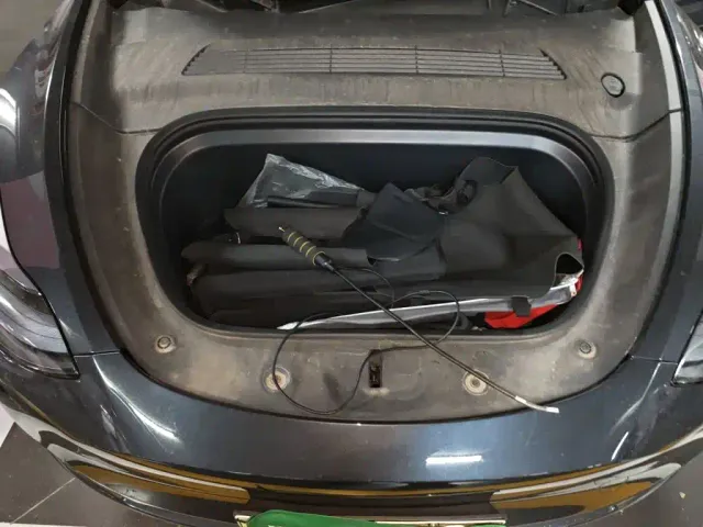 Tesla Model Y — Фото автомобиля 16