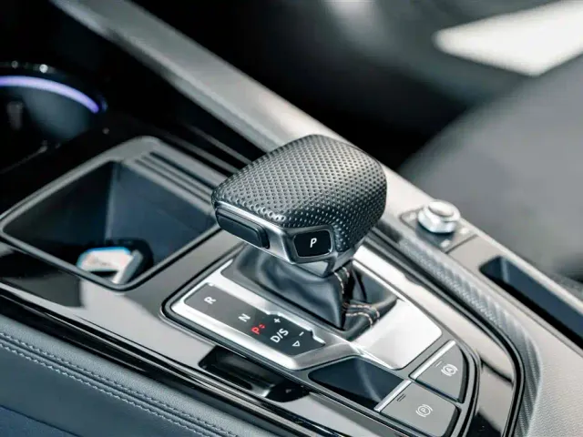 Audi A4L — Фото автомобиля 14