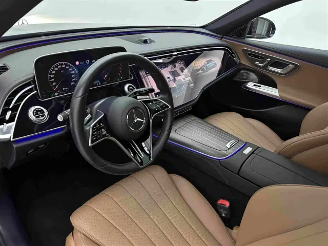 Mercedes-Benz E-Class — Фото автомобиля 15