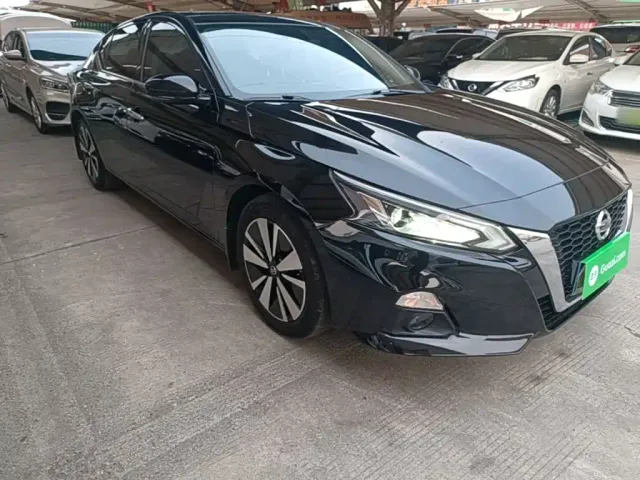 Nissan Teana — Фото автомобиля 3