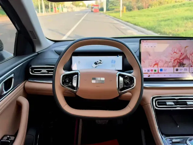 Geely Galaxy Stellar 6 — Фото автомобиля 7