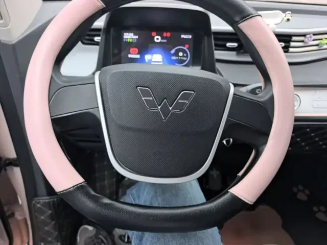 Wuling Hongguang Mini EV — Фото автомобиля 10