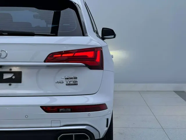 Audi Q5L — Фото автомобиля 5
