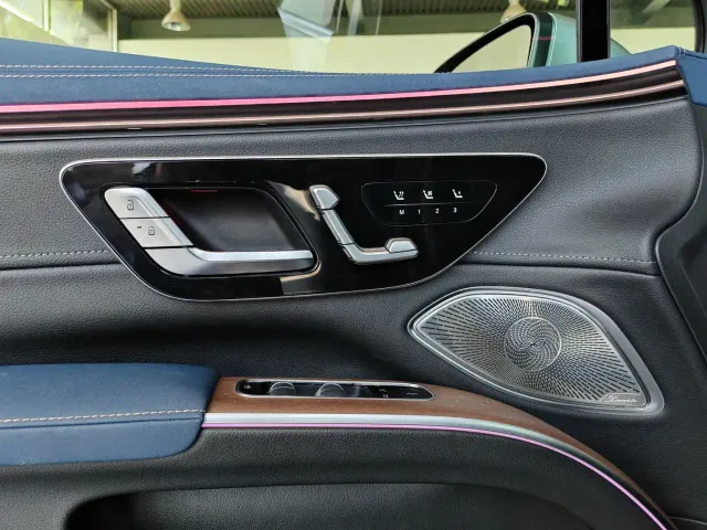 Mercedes-Benz EQS SUV — Фото автомобиля 16