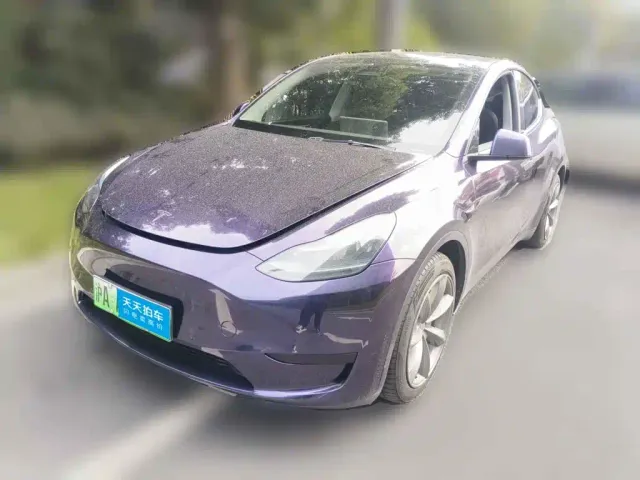 Фотография автомобиля — Tesla Model Y