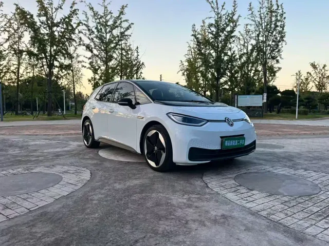 Volkswagen ID.3 — Фото автомобиля 3