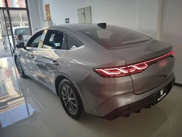 BYD Qin L — Фото автомобиля 4