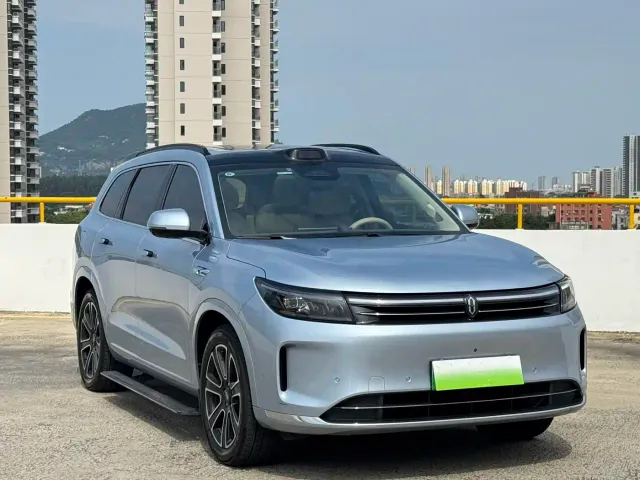 Aito M7 — Фото автомобиля 3