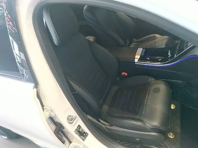 Mercedes-Benz C-Class — Фото автомобиля 24