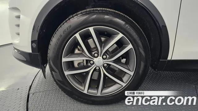 Land Rover Discovery Sport Discovery Sport 2 поколение P250 Dynamic SE — Фото автомобиля 5