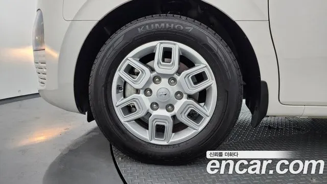 Hyundai Staria Staria L3.5 Инвалидная коляска Подъёмник/Slope — Фото автомобиля 5