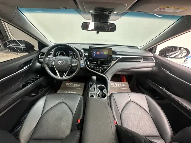 Toyota Camry — Фото автомобиля 6