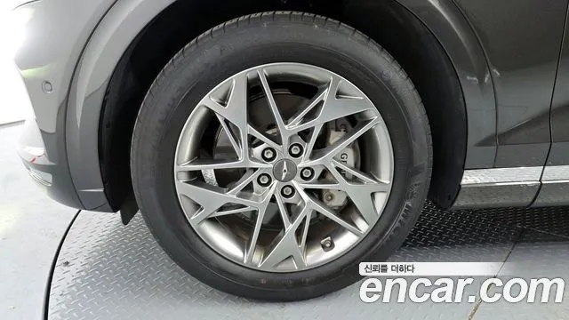 Genesis GV70 2.5T Бензин 2WD — Фото автомобиля 5