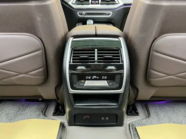 BMW BMW X5 2022 Facelift xDrive 40Li M Sport Package — Фото автомобиля 25