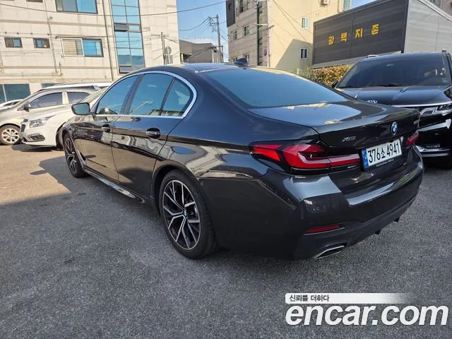 BMW 5 Series G30 — Фото автомобиля 3