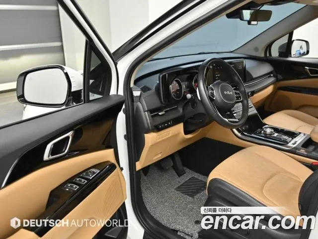 Kia Carnival Generation 4 — Фото автомобиля 11