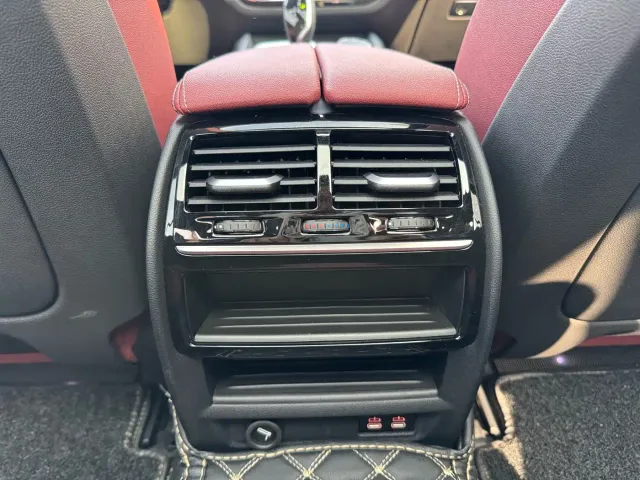 BMW 5 Series — Фото автомобиля 12