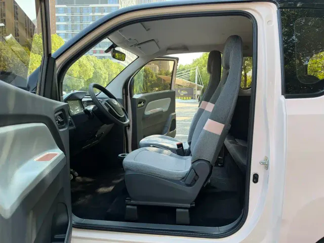 Wuling Hongguang Mini EV — Фото автомобиля 11