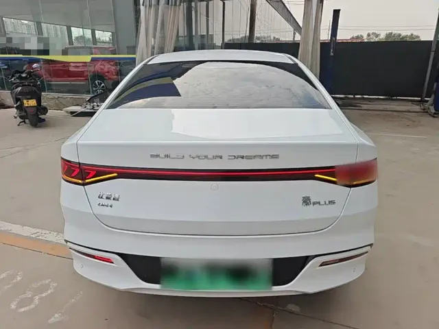 BYD Qin PLUS — Фото автомобиля 5