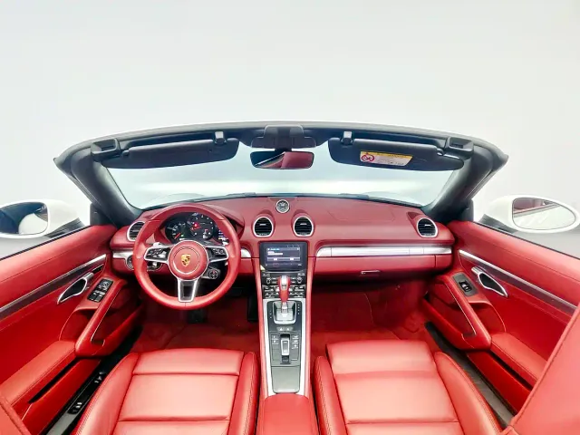 Porsche 718 — Фото автомобиля 12