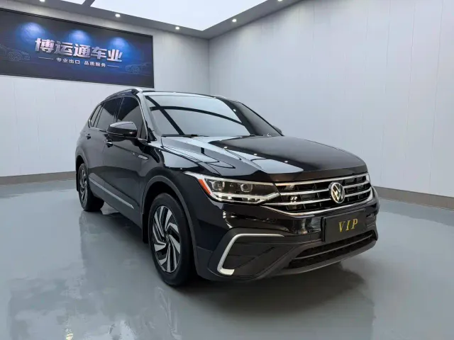Volkswagen Tiguan L — Фото автомобиля 3