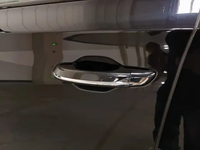 Hongqi Hongqi HS7 PHEV 2024 2.0T PHEV AWD Qichang Edition 7-seater — Фото автомобиля 18