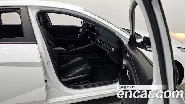 Hyundai AVANTE Avante (CN7) 1.6 LPi (Для проката) — Фото автомобиля 18