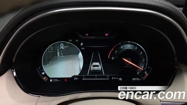 Genesis GV70 — Фото автомобиля 8