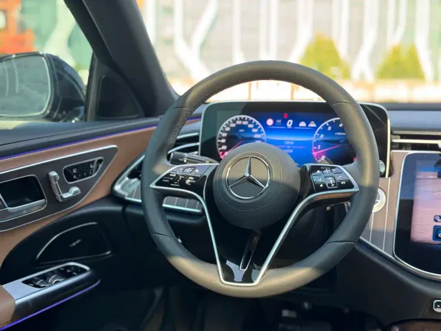 Mercedes-Benz E-Class — Фото автомобиля 13