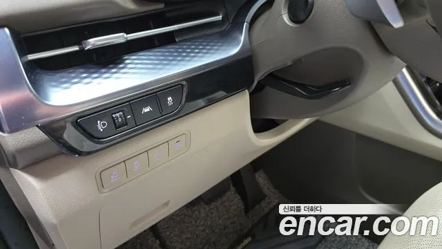 Kia Canival Carnival 4 поколение Бензин 7 мест Hi-Limousine — Фото автомобиля 14