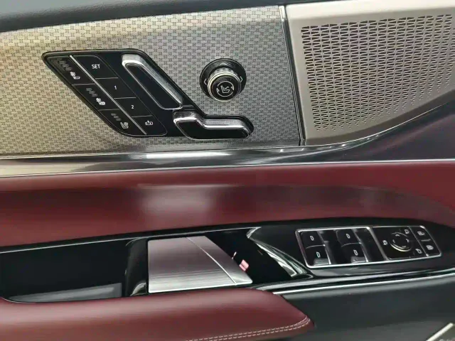 Cadillac XT5 — Фото автомобиля 7
