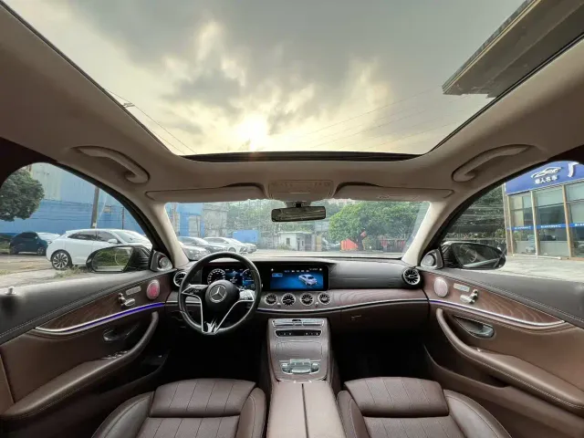 Mercedes-Benz E-Class — Фото автомобиля 5