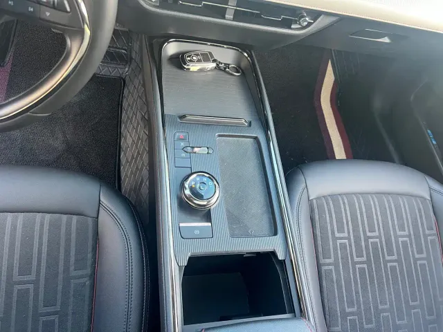 Ford Mondeo 2022 EcoBoost 245 Luxury Edition — Фото автомобиля 9