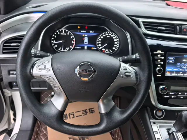 Nissan Murano — Фото автомобиля 10