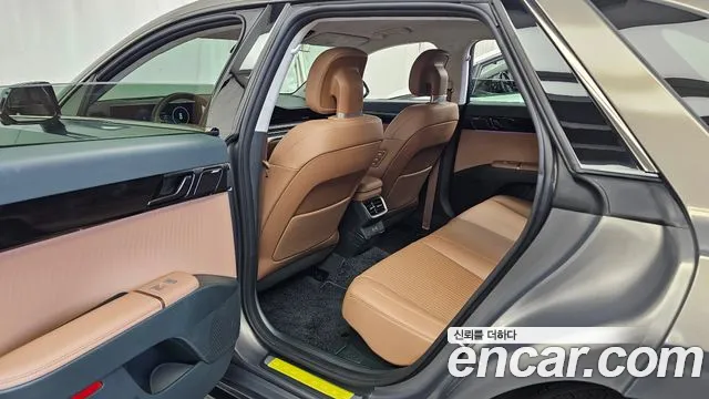 Hyundai Grandeur GN7 — Фото автомобиля 18