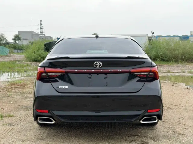 Toyota Avalon — Фото автомобиля 16