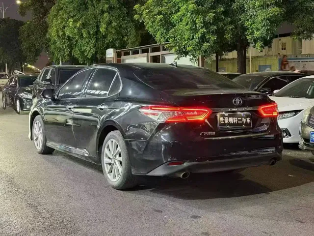 Toyota Camry — Фото автомобиля 8