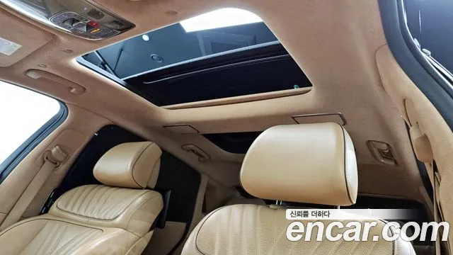 Genesis G90 Бензин 3.5 турбо AWD — Фото автомобиля 17