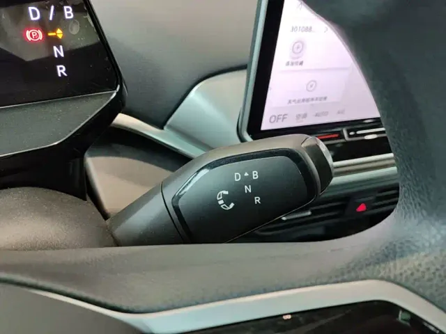 Volkswagen ID.4 CROZZ 2025 Pure Enjoyment Edition — Фото автомобиля 13