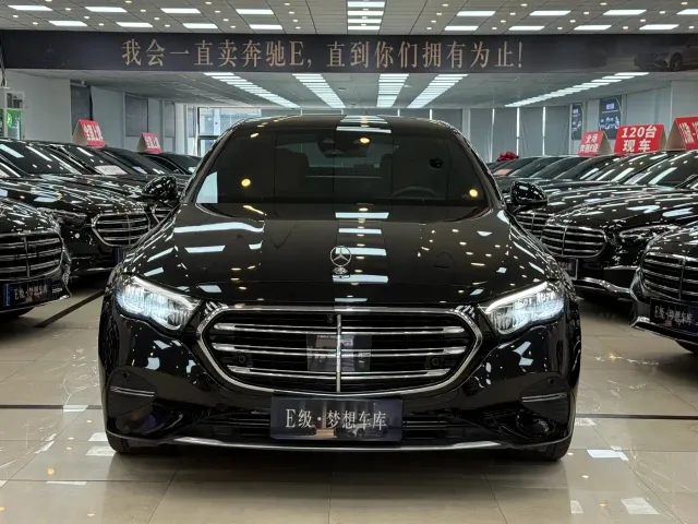 Фотография автомобиля — Mercedes-Benz E-Class