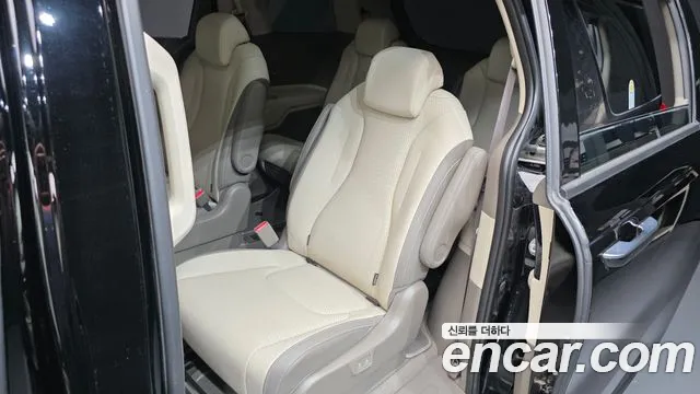 Kia Carnival 4th Gen — Фото автомобиля 11