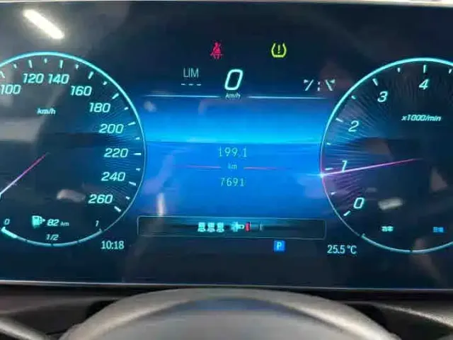 Mercedes-Benz C-Class — Фото автомобиля 4