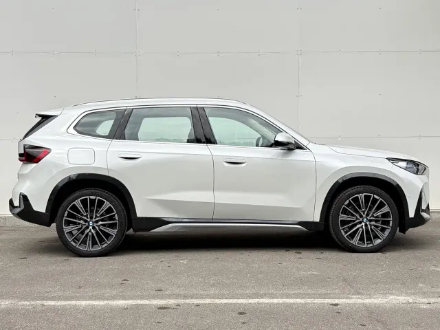 BMW X1 — Фото автомобиля 12