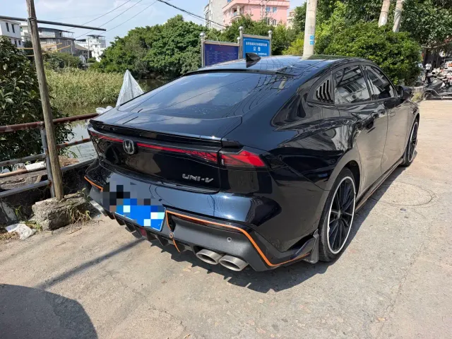 Changan UNI-V — Фото автомобиля 7