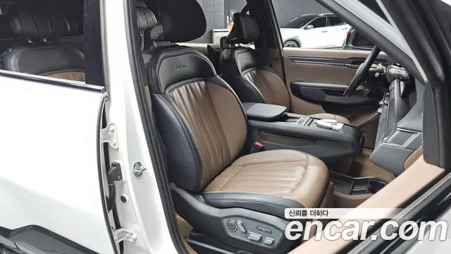 Kia EV9 Long Range 4WD — Фото автомобиля 20
