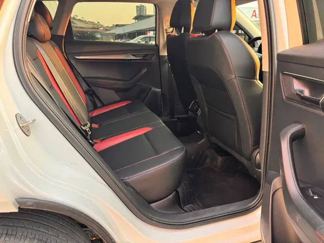 Skoda Karoq — Фото автомобиля 9